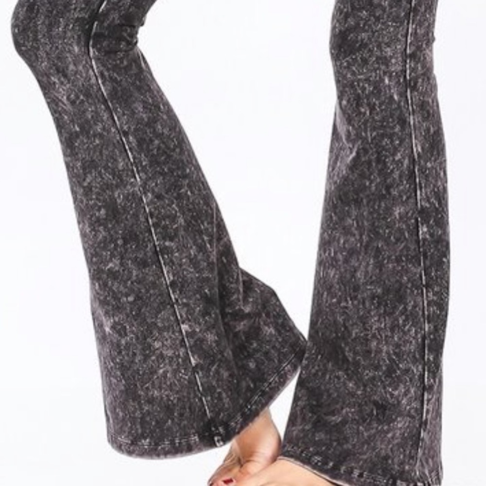Acid wash stretch flared bell bottoms - purple mix - Picture 2 of 4